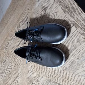 New Extra light weight soft shoe size 12